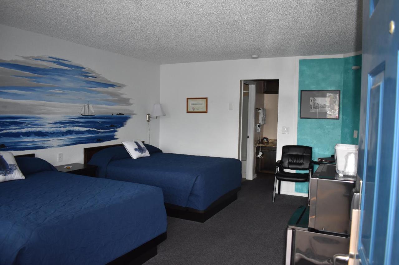 Lighthouse Cove Inn Bandon Exterior foto A typical room at the hotel