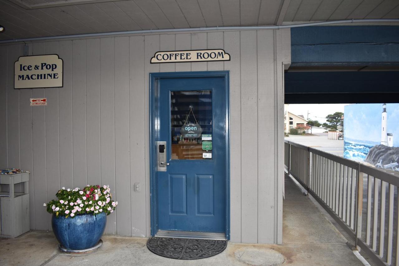 Lighthouse Cove Inn Bandon Exterior foto The coffee room at the airport